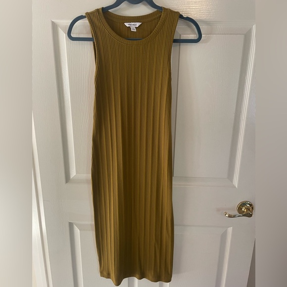Nine West Dresses & Skirts - Nine West Sleeveless Mustard Midi Dress